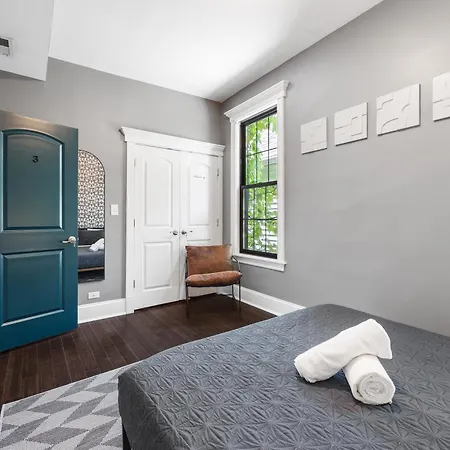 Wrigleyville Suites Chicago Exterior photo