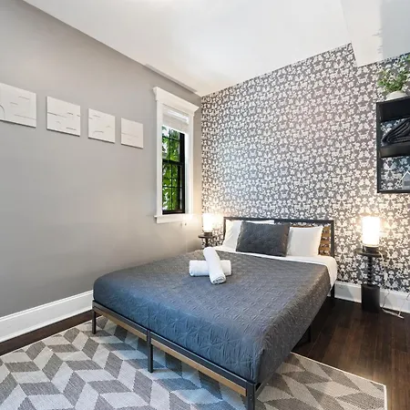 Wrigleyville Suites Chicago Exterior photo