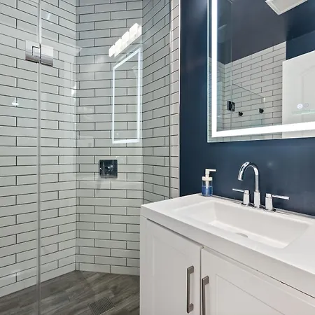 Wrigleyville Suites Chicago Exterior photo