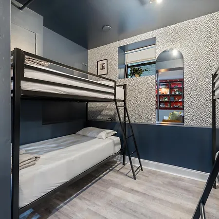 Wrigleyville Suites Chicago Exterior photo