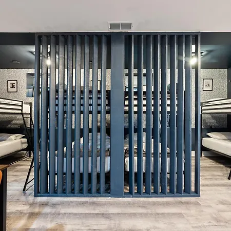 Wrigleyville Suites Chicago Exterior photo